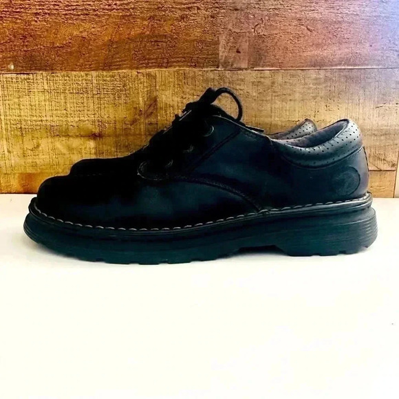 Dr. Martens Nevin Leather Black Oxfords main image 7